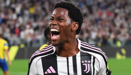 乔纳森-戴维：我能够和DV9搭档锋线，赛季个人目标是打入25球