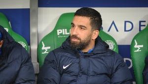 记者：顿涅茨克矿工接近任命阿尔达-图兰为主帅