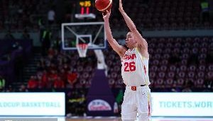 九游游戏平台-朱俊龙1/4决赛前发言：大家不要计较数据 我场均1分 但努力做贡献